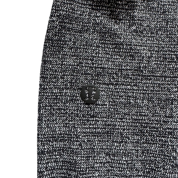 RARE Lululemon Still In Mind Tight 28” Interlink Ice Gray Black (Stirrup Design) - Picture 8 of 12